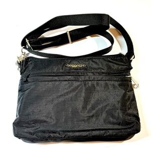 Baggallini Securtex Anti-theft Memento Crossbody Bag Black NWOT